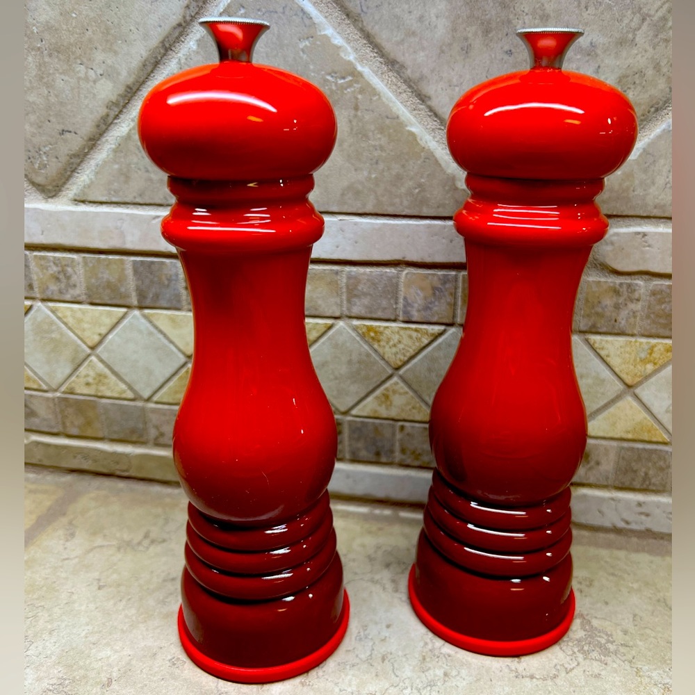 Le Creuset Salt & Pepper Mill Set
